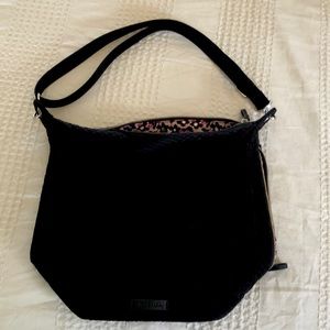 Black quilted Vera Bradley should bag.